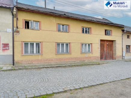 Prodej rodinného domu k celkové rekonstrukci , CP 1704 m2, Morkovice Slížany